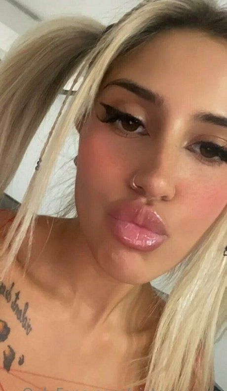 kurvige milf-onlyfans erotische heiße foto