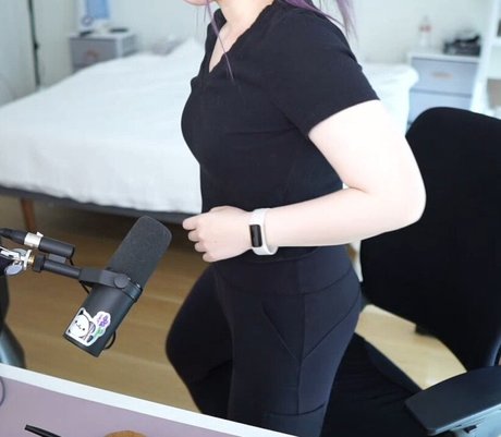 zierliche milf onlyfans heiße hd foto