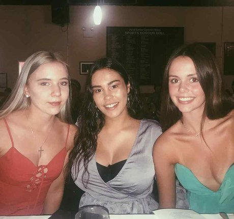 strandblondine onlyfans sexy heiße foto