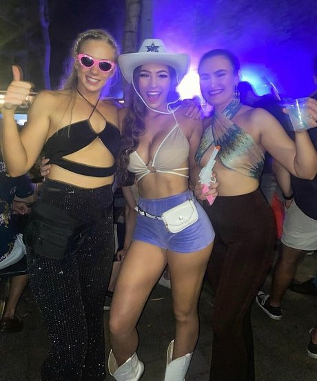 Molly Shield xxx pornografische bilder