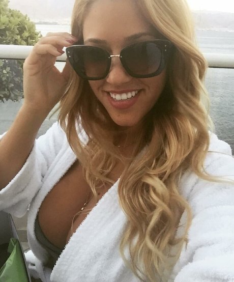 zierliche brünette nur fans hd porno bilder