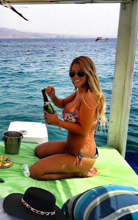 Nicolle A porno nackt bilder