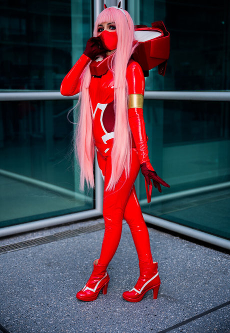 Honeyrabbiit nacktheit perfekte foto