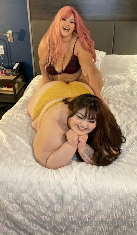 büro-milf-onlyfans heiße hübsche fotos