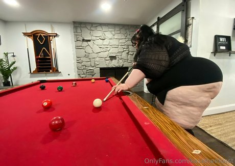 asiatische influencer-onlyfans nackt pornografische fotos