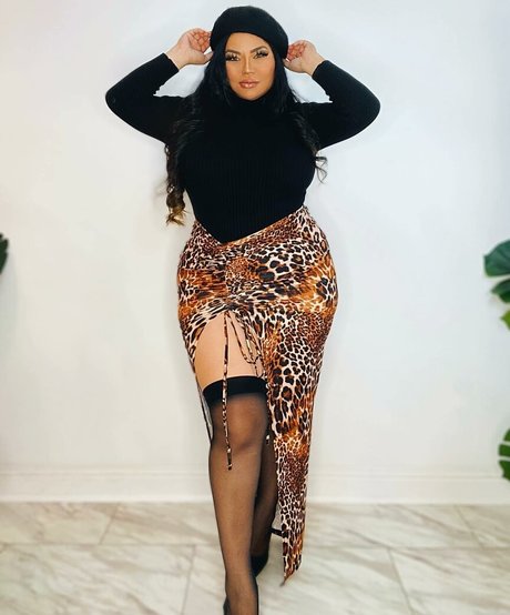 Mizuki Brown exklusive sex bilder