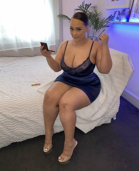 schwarze shemale-onlyfans erwachsene hd bild