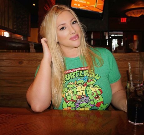 Taya Christian pornografische galerien