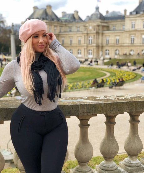 Taya Christian freie sexy bild