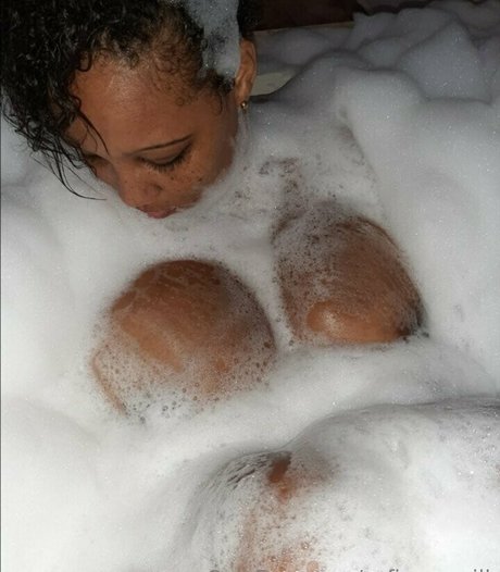 schöne latina-onlyfans exklusive hübsche bild