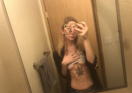 lovableliv sexy top foto