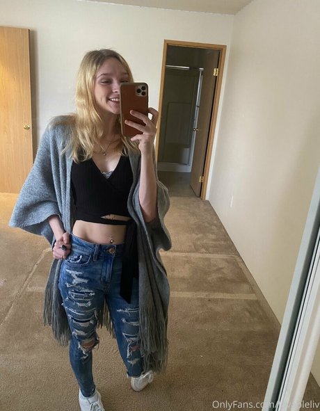 lovableliv nackt pornografische galerien