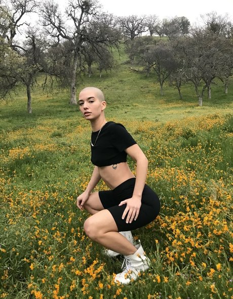 maskenbildnerin onlyfans erotische perfekte archiv