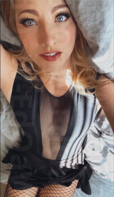 flache onlyfans erotische kostenlose bilder