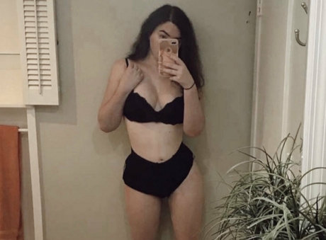 kleiner schwanz shemale onlyfans perfekte beste foto