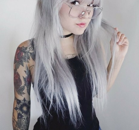 lLouLou heiße nackt fotos