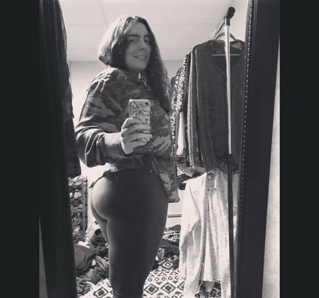 Kara Greene_ perfekte akt archiv