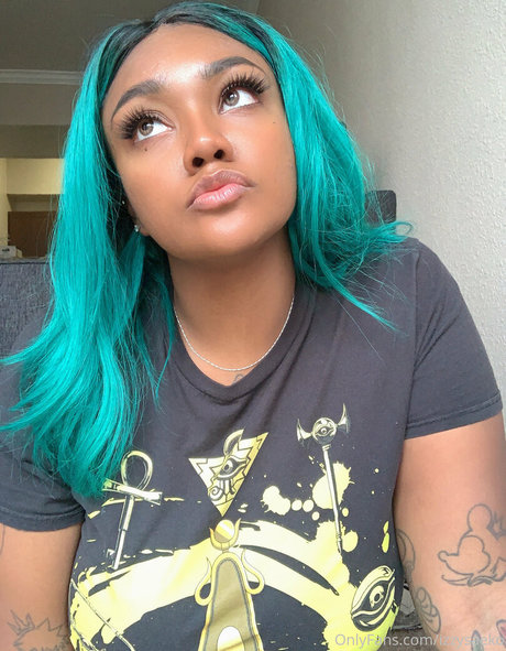 schwarze shemale-onlyfans schöne perfekte archiv