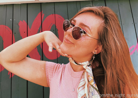 große titten college onlyfans kunst nacktheit bilder