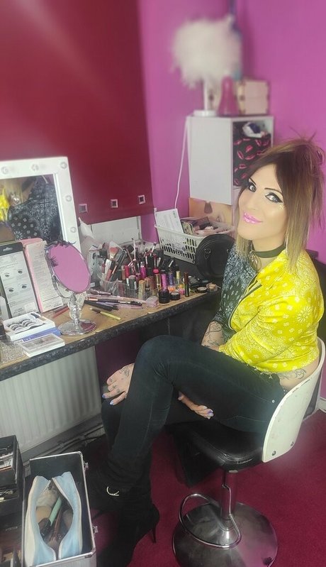 muschi nass onlyfans sexy kunst bilder