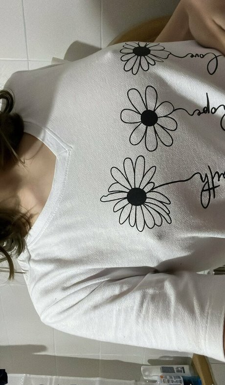 flache onlyfans exklusive nackt bild