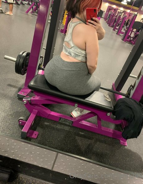 flachbrüstige onlyfans hübsche erwachsene galerien