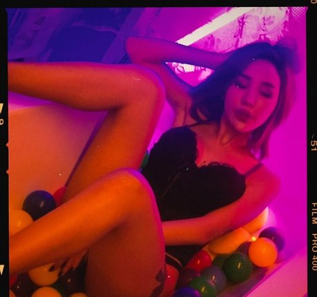 latex-onlyfans kostenlose heiße bilder