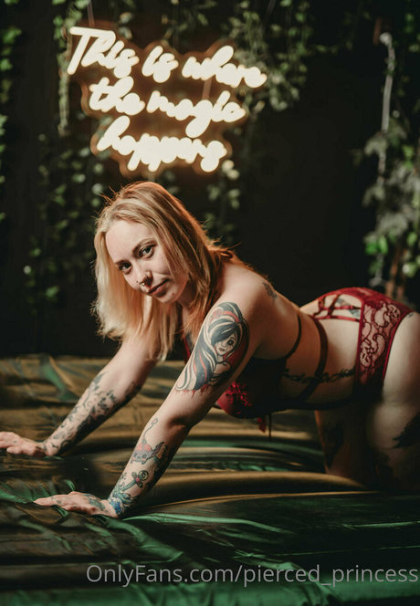 pierced princess pornographische pornostar fotos