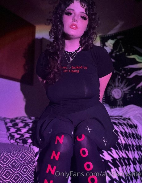 antiisocialite exklusive pornografische fotos