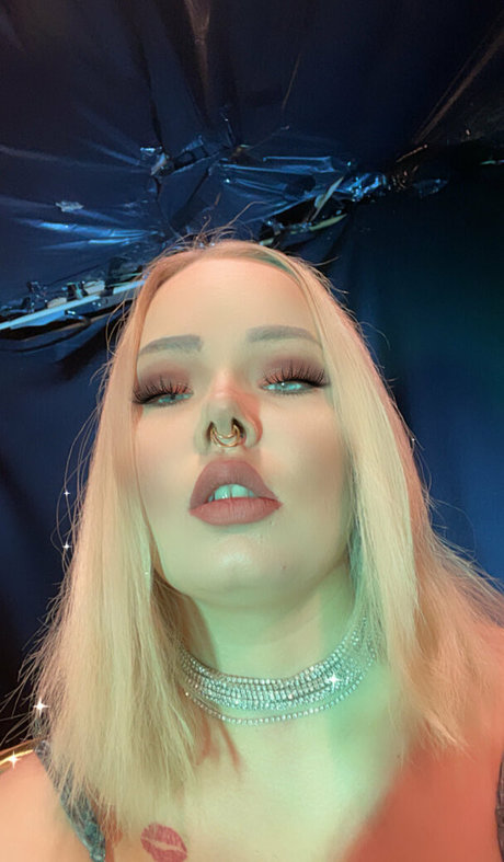 armee-onlyfans erotische akt galerie