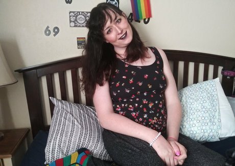 dünne schwarze teenager-onlyfans kunst perfekte galerie