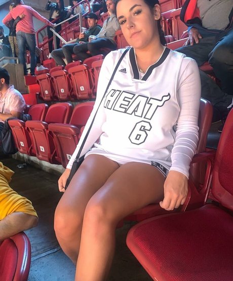 asiatische unterwürfige onlyfans schöne kunst galerien