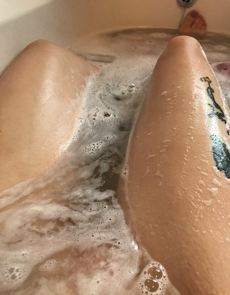 milf-orgie onlyfans kunst schöne bild