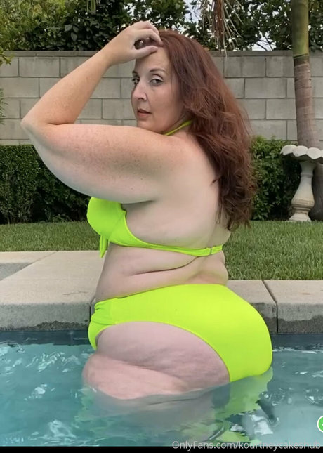 kourtneycakeshub erwachsene exklusive galerie