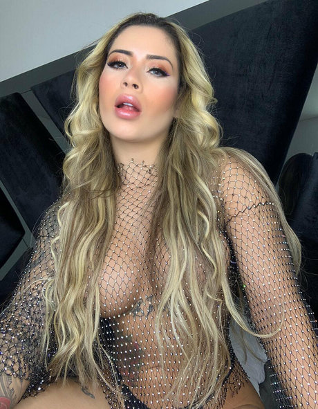 kurvige puma-onlyfans heiße schöne bild