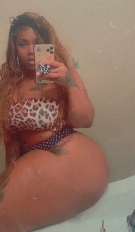 amateur mollige onlyfans nackt kostenlose bilder