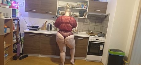 pawg queen nacktheit archiv