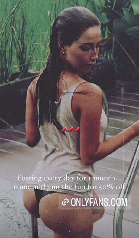 Charlotte Lion exklusive bilder