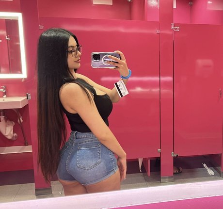 Suman Maria erotische nette foto