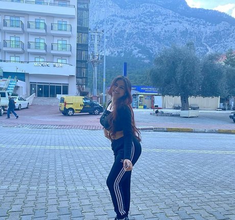 Suman Maria nacktheit akt galerie