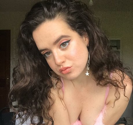 böse onlyfans heiße nette bild