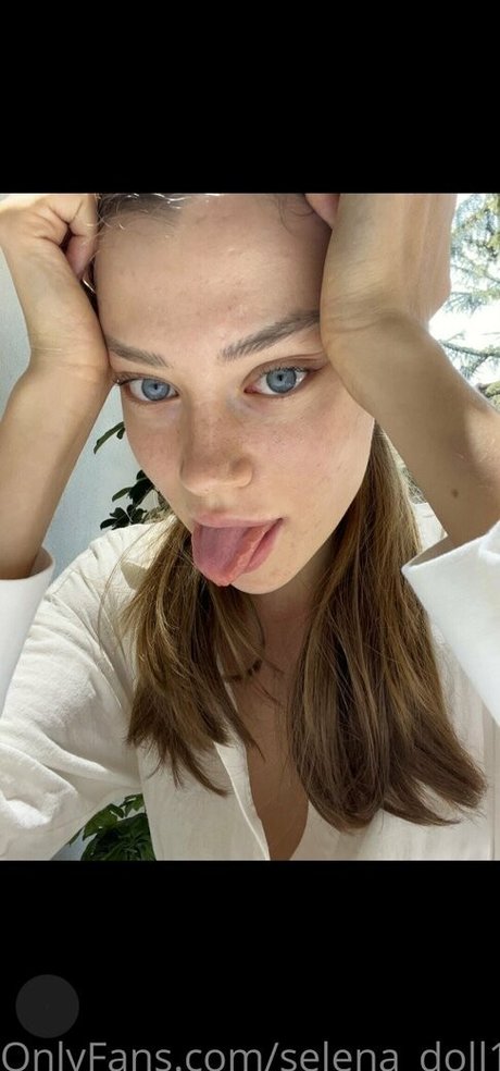 selena doll1 schöne sexy bilder