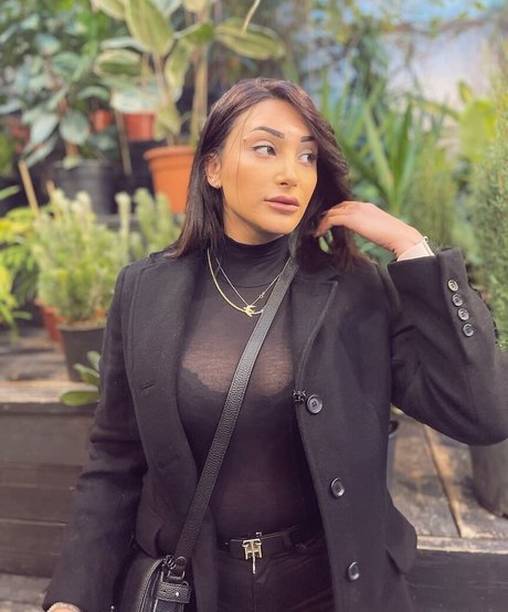 stiefschwester onlyfans hübsche schöne bilder