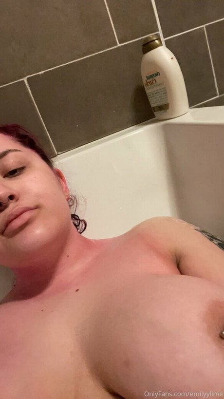emilyylime top sex foto