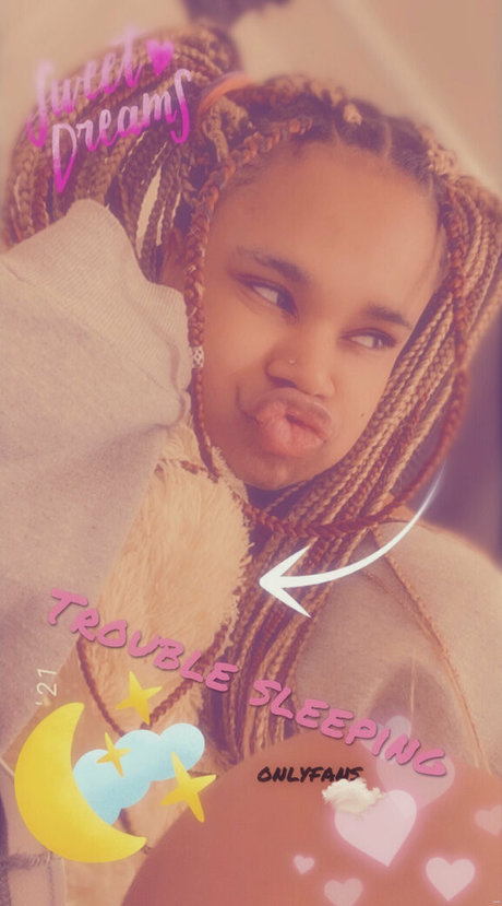 cloudyvi_ top xxx bild