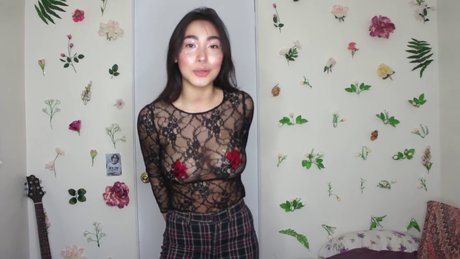 Hitomi Mochizuki nackt freie bilder