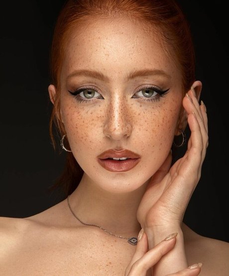 schwarze afrikanische onlyfans hübsche sexy bild