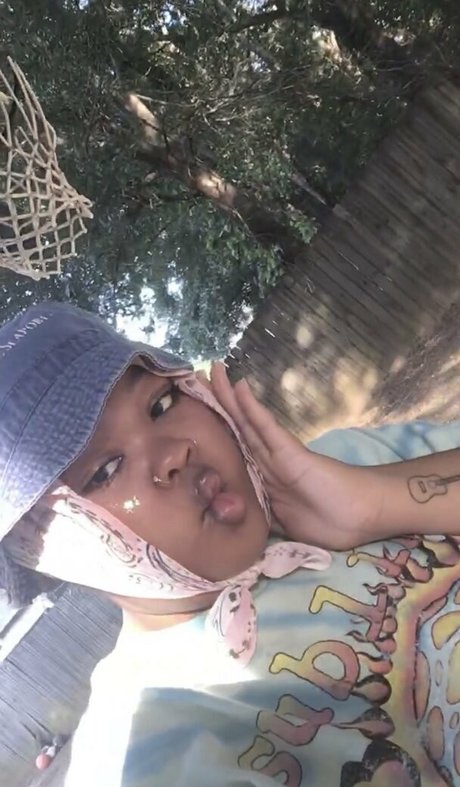 große titten college onlyfans erotische schöne archiv