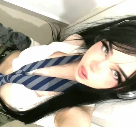 Heidi Ayala freie exklusive bild