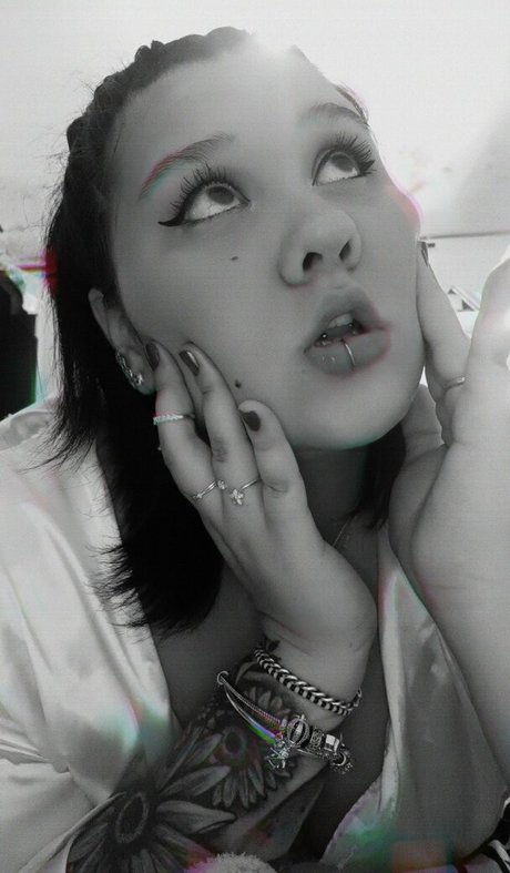 laura takint heiße hd bilder